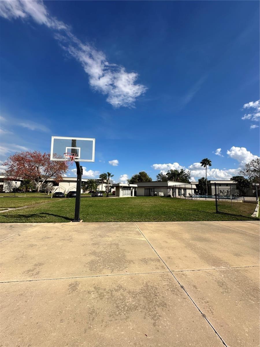 WINDTREE GARDENS CONDO PH 05 - Residential Lease