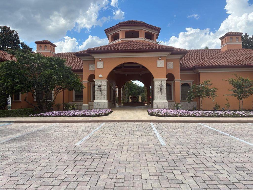 Photo of 6149 Metrowest Blvd #303, Orlando, FL 32835 (MLS # O6408396)
