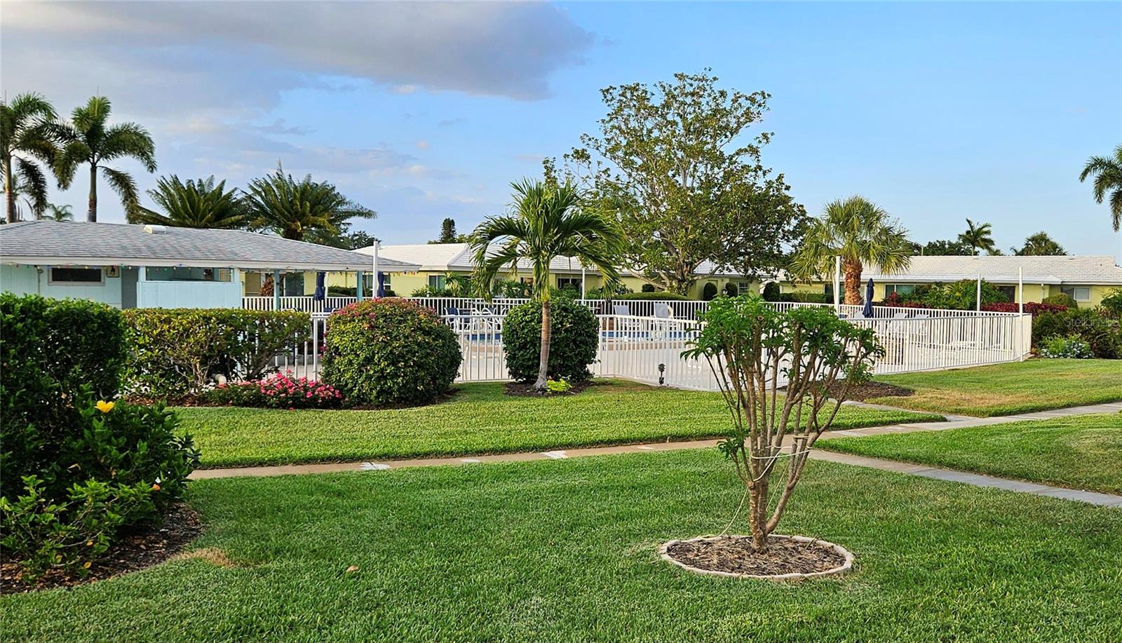 VILLAGE GREEN OF BRADENTON SEC 4 - Residential