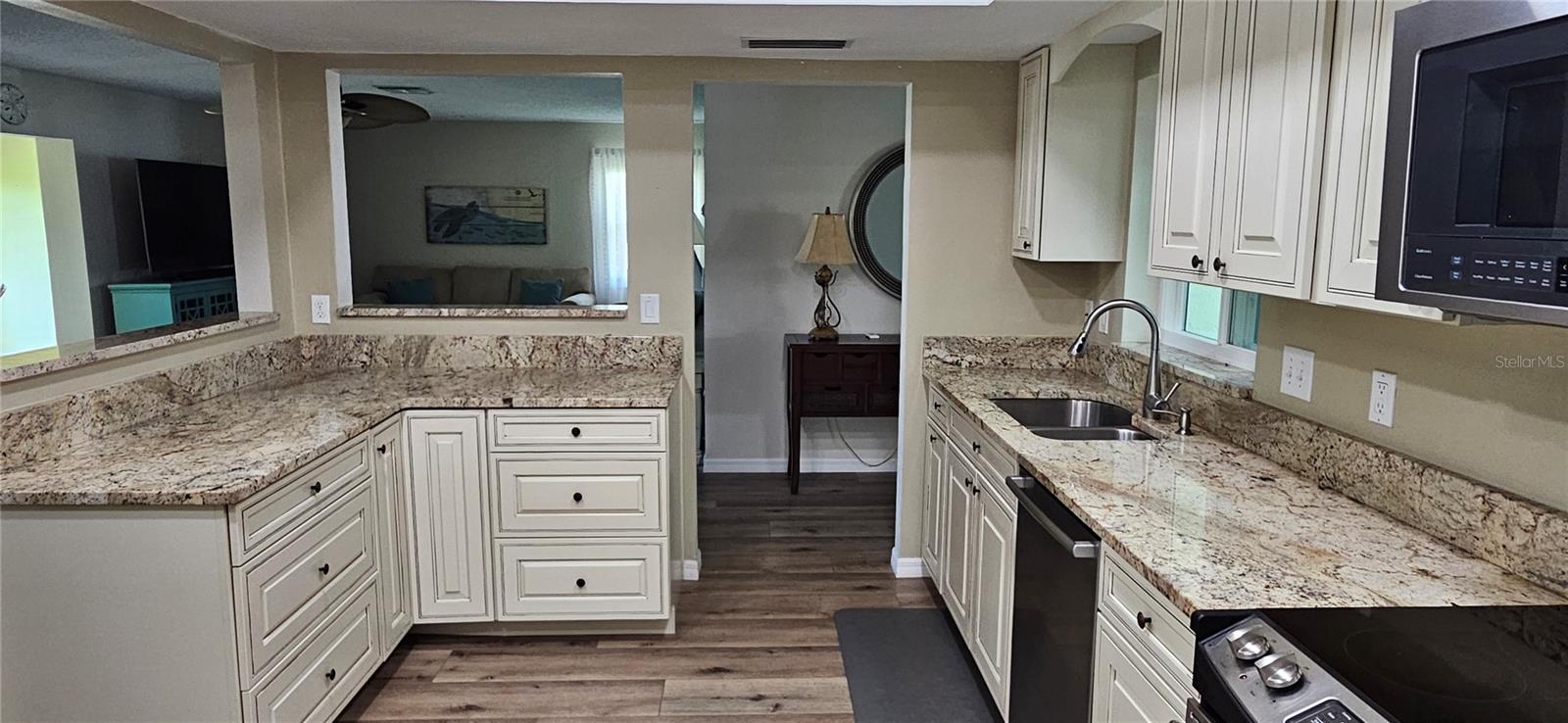 6902 11TH AVENUE W NA