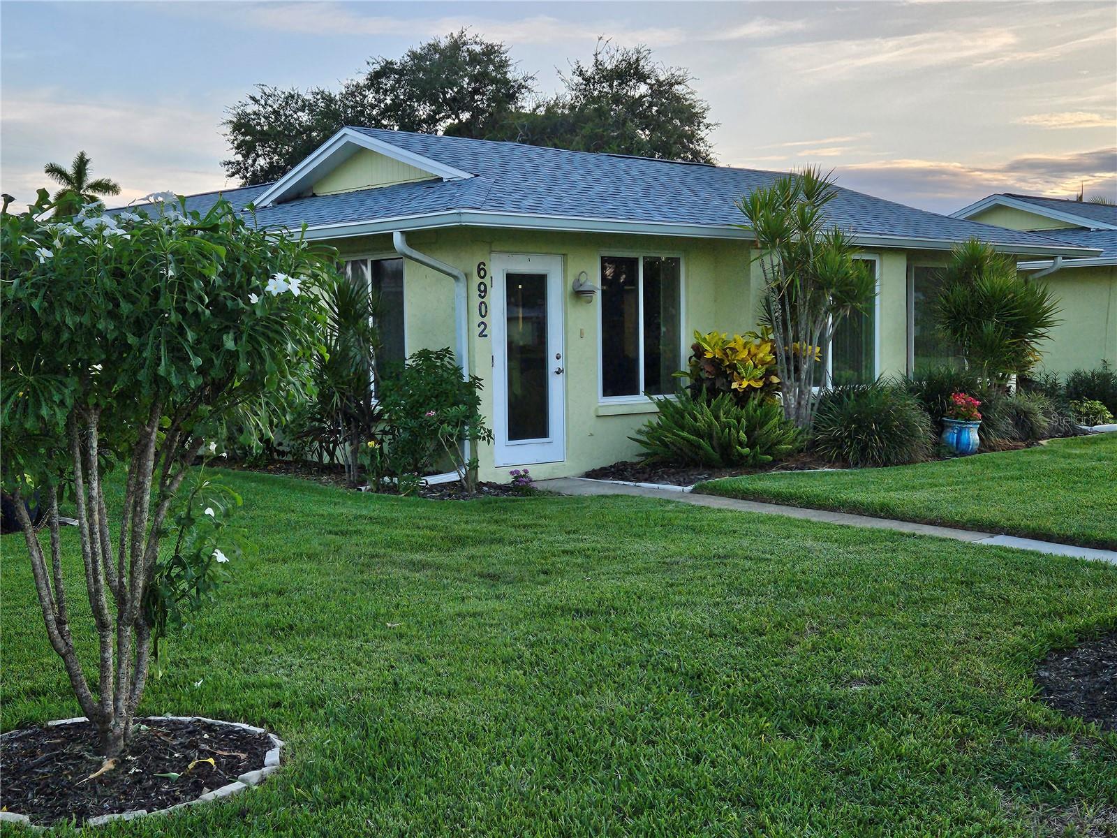 VILLAGE GREEN OF BRADENTON SEC 4 - Residential