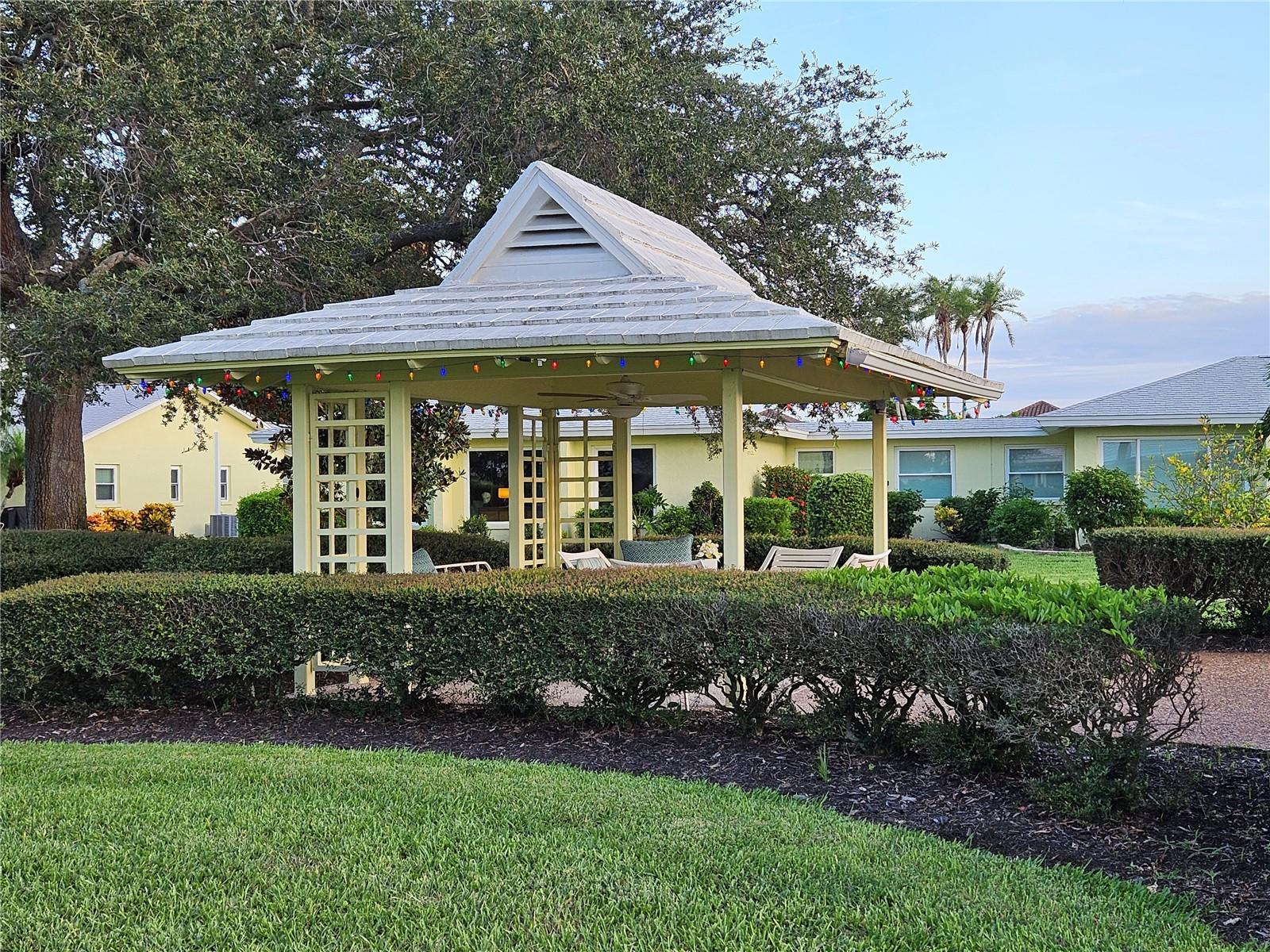 VILLAGE GREEN OF BRADENTON SEC 4 - Residential