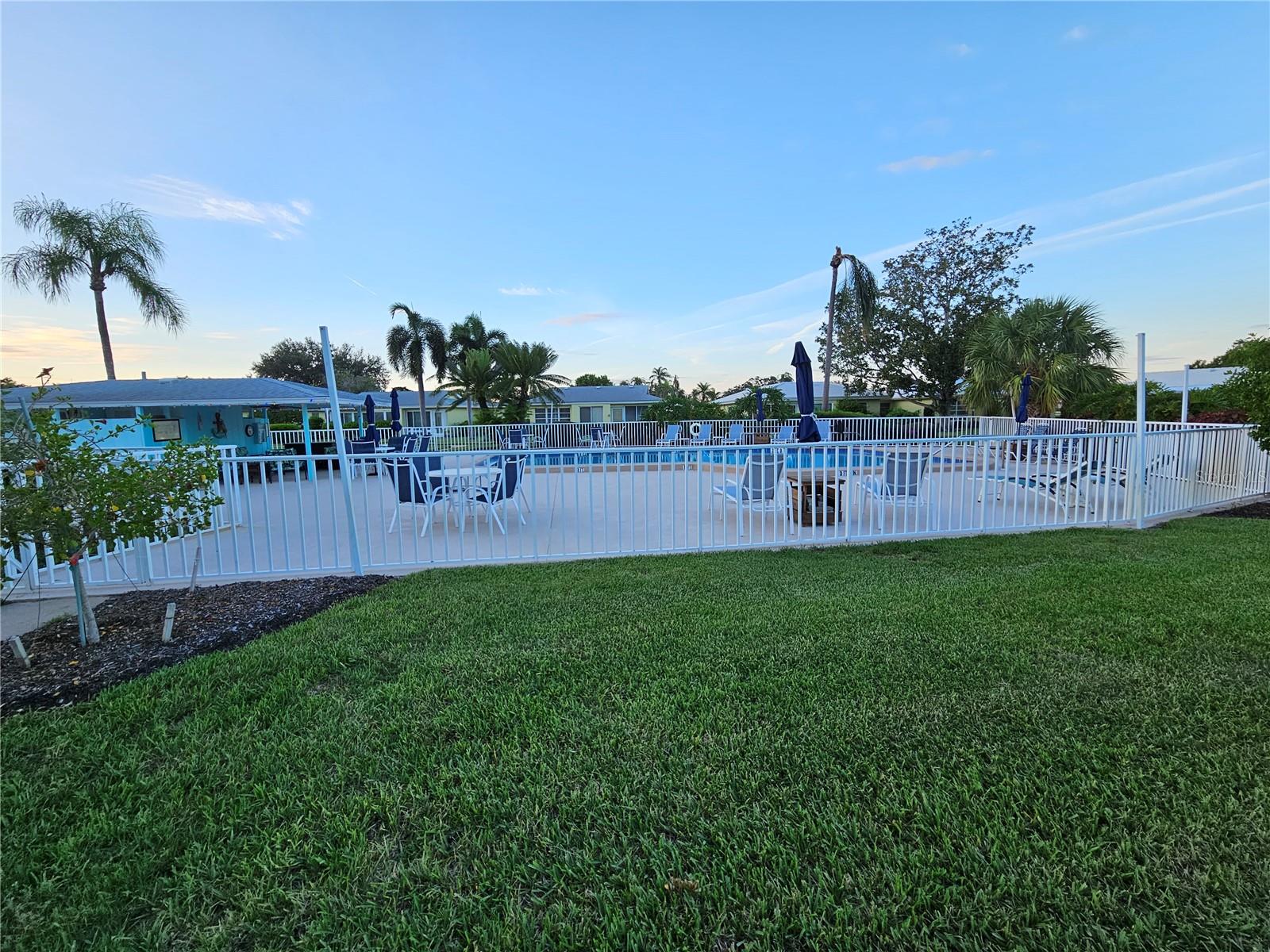 VILLAGE GREEN OF BRADENTON SEC 4 - Residential