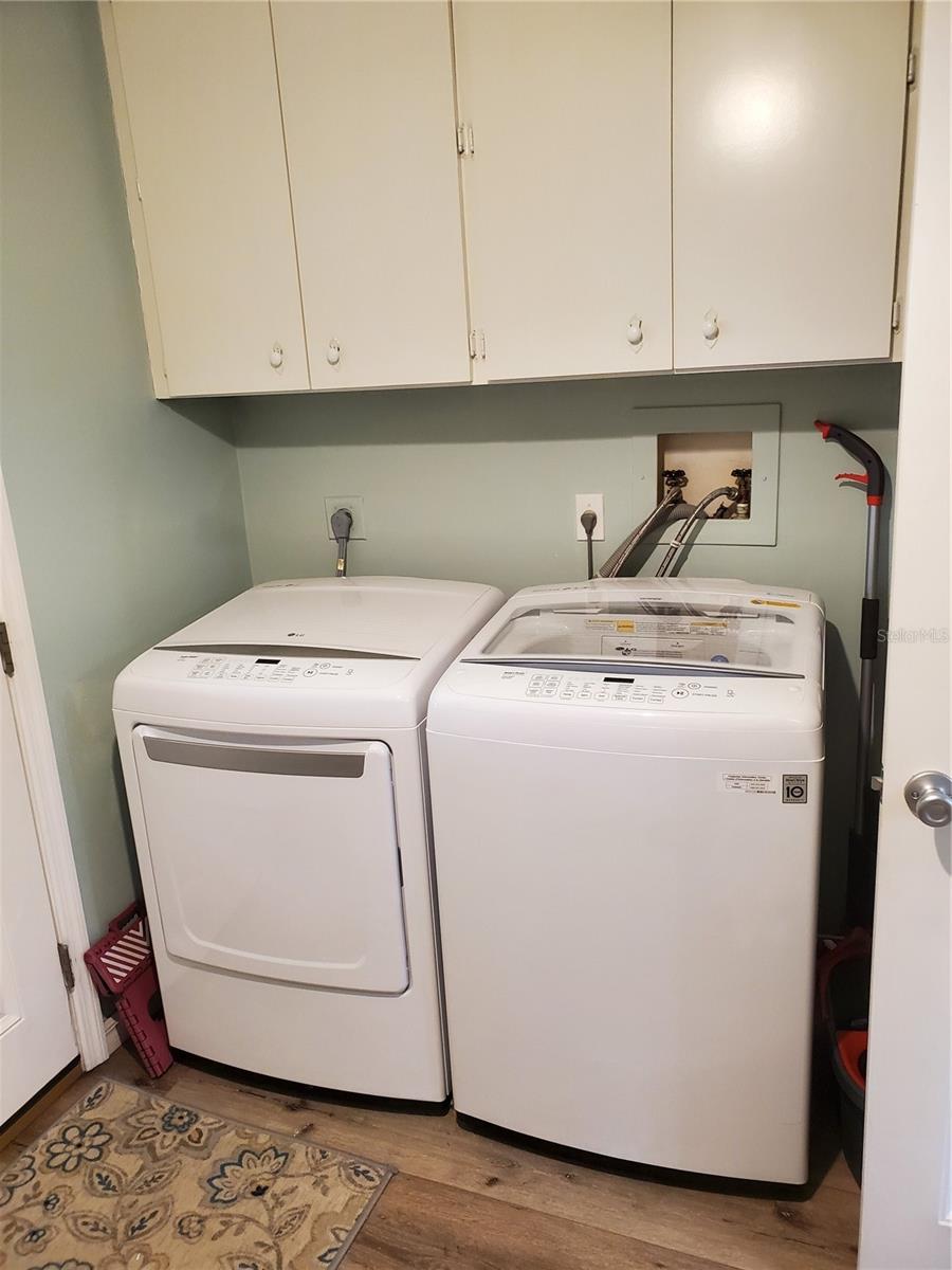 VILLAGE GREEN OF BRADENTON SEC 4 - Residential