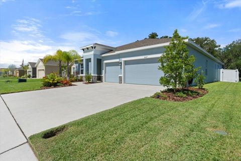 A home in PARRISH