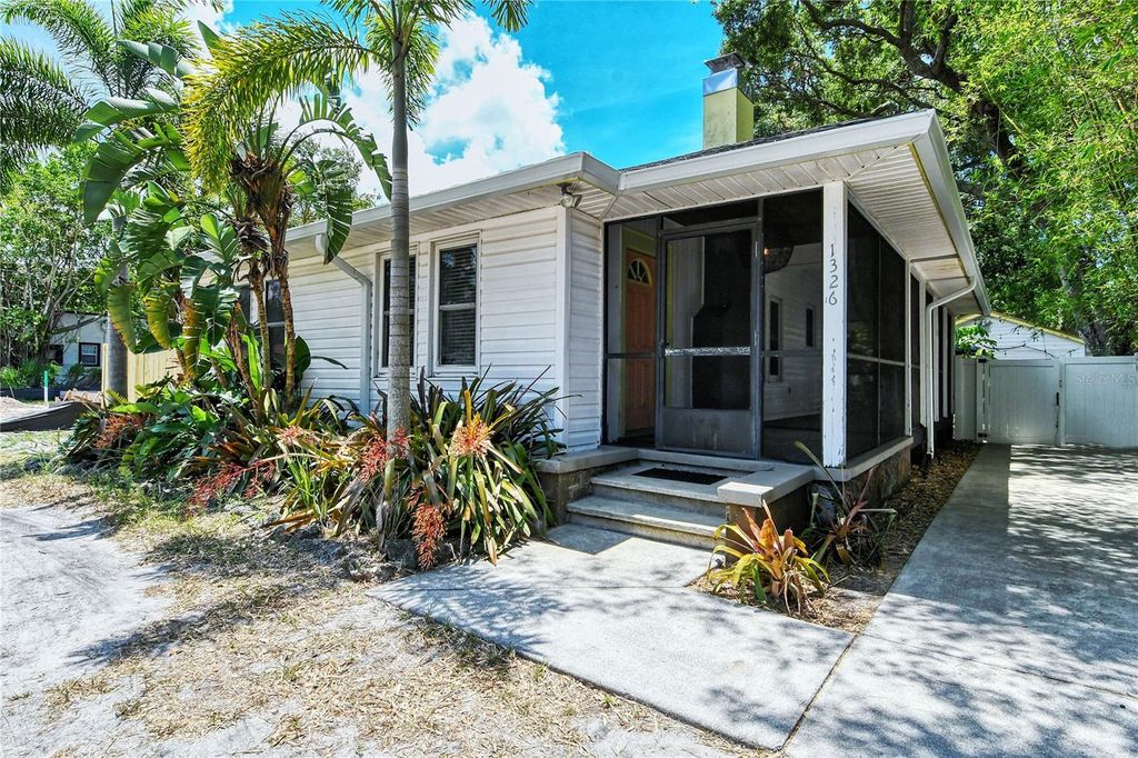 Photo of 1326 17th Street, Sarasota, FL 34234 (MLS # A4669038)