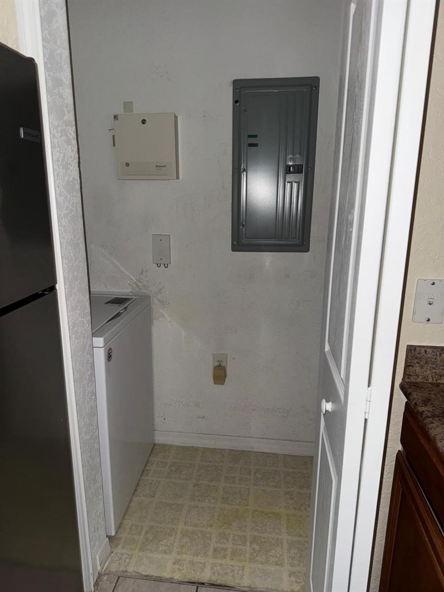 6141 METROWEST BOULEVARD 106