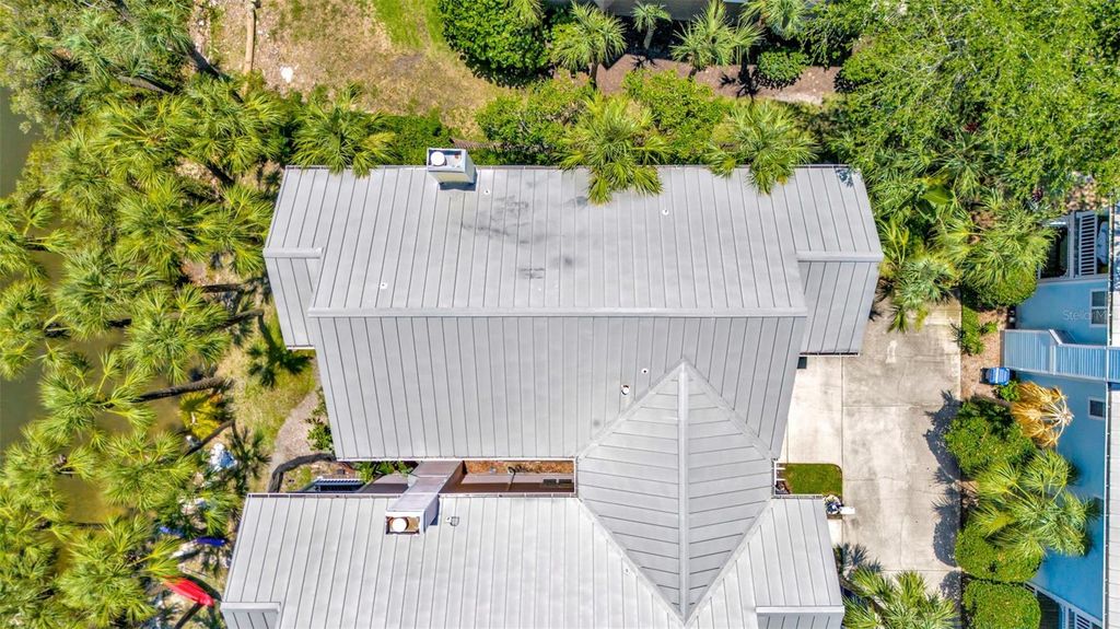 Photo of 936 Hemingway Circle, Tampa, FL 33602 (MLS # C7510373)