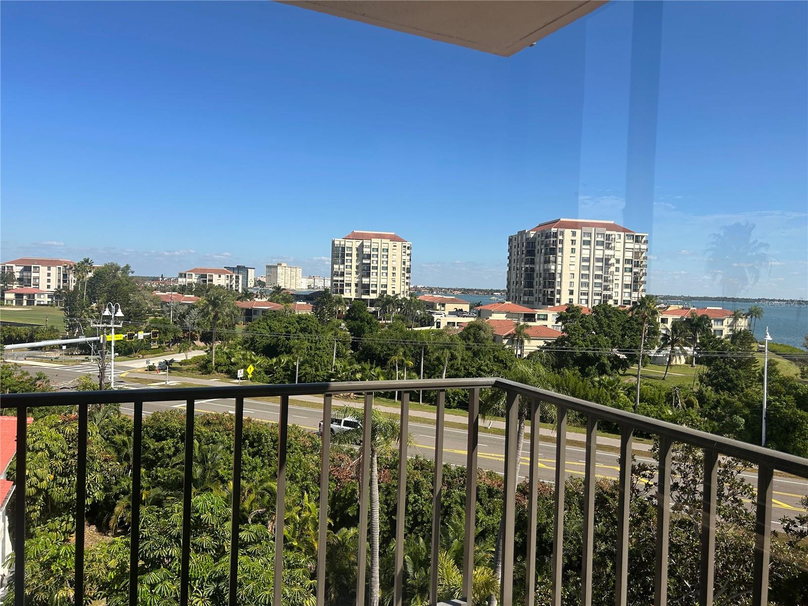 BAHIA DEL MAR I - Residential