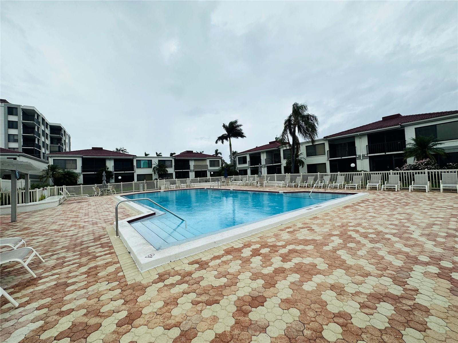 BAHIA DEL MAR I - Residential