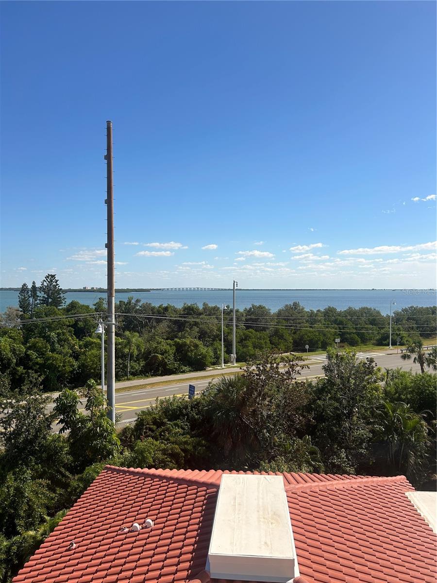 BAHIA DEL MAR I - Residential