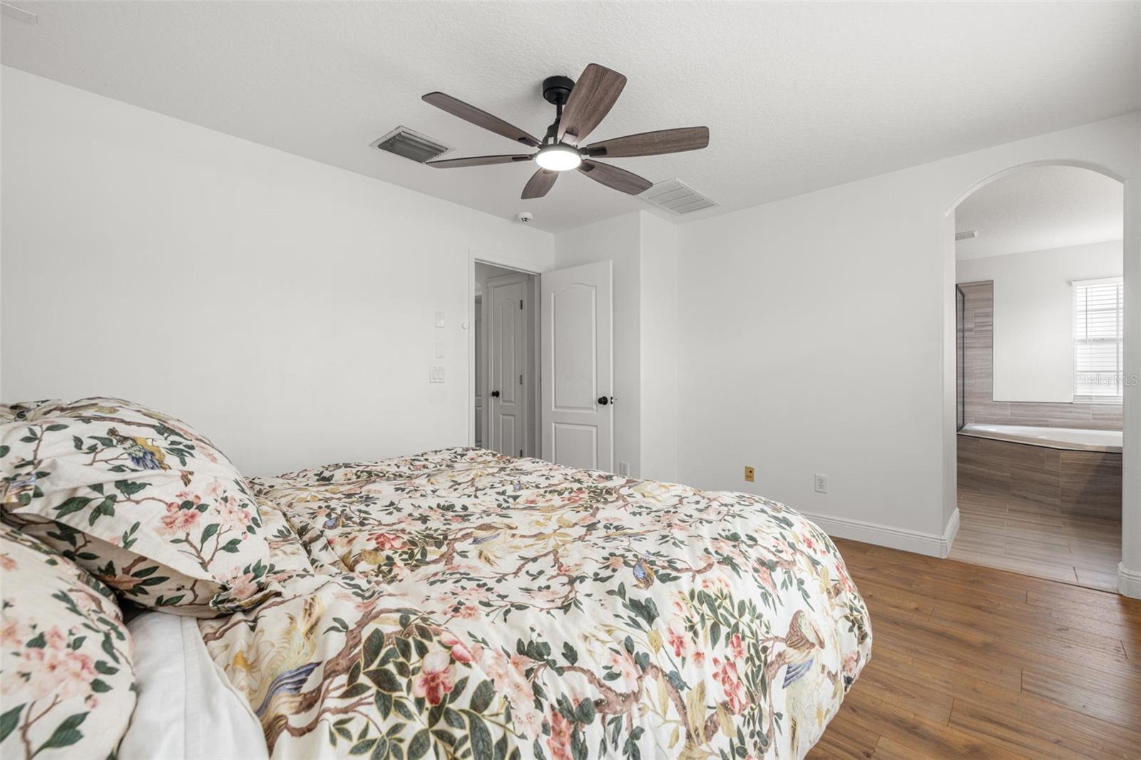 FISHHAWK RANCH TOWNCENTER PH 2B - Residential