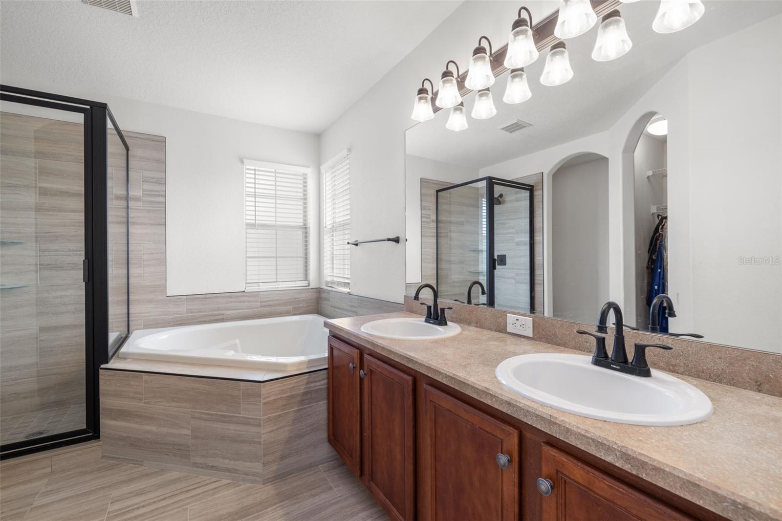 FISHHAWK RANCH TOWNCENTER PH 2B - Residential