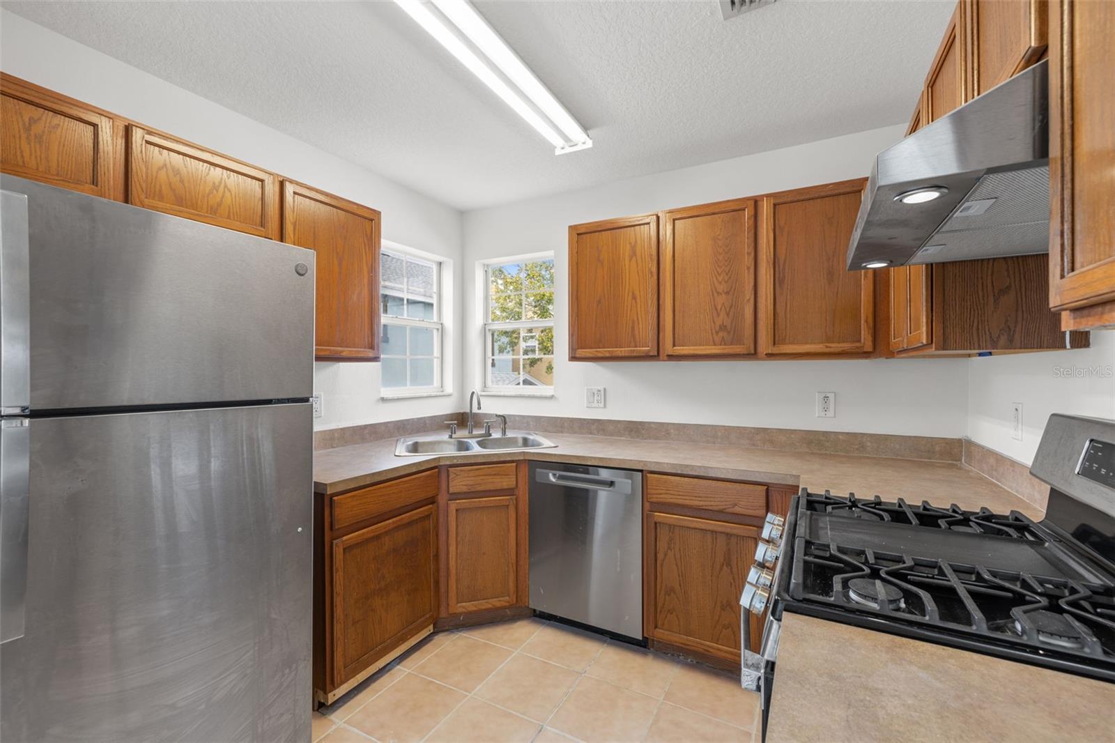 FISHHAWK RANCH TOWNCENTER PH 2B - Residential