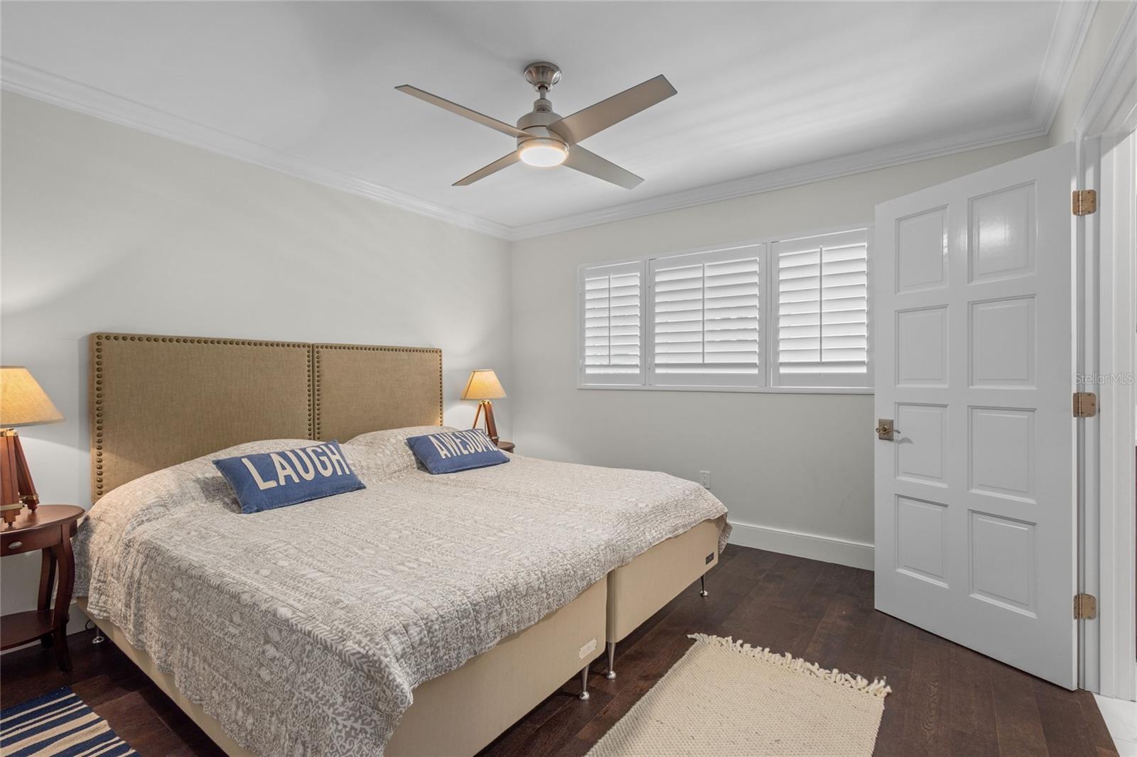 BAY ISLES - Residential