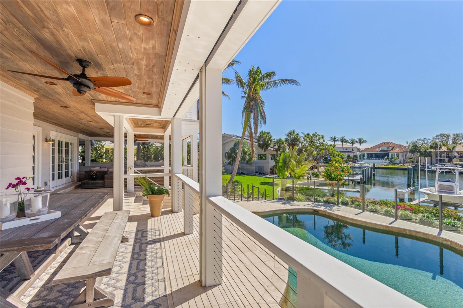 BAY ISLES - Residential