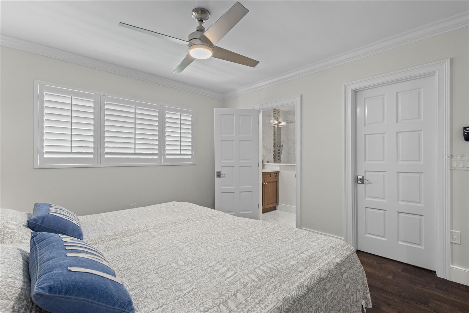 BAY ISLES - Residential
