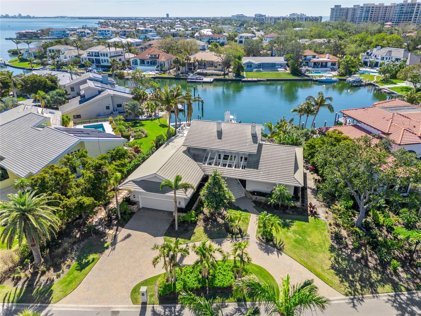 BAY ISLES - Residential