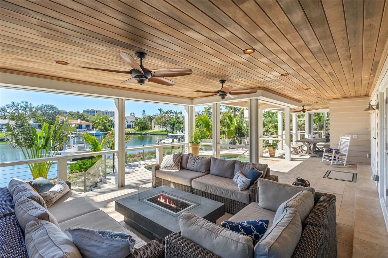 BAY ISLES - Residential