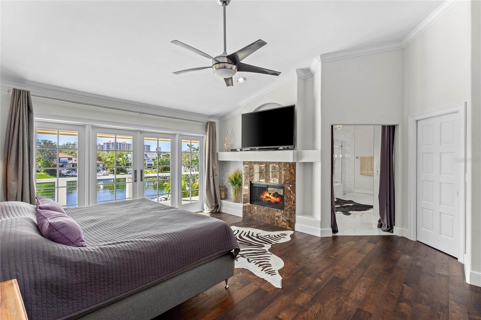 BAY ISLES - Residential
