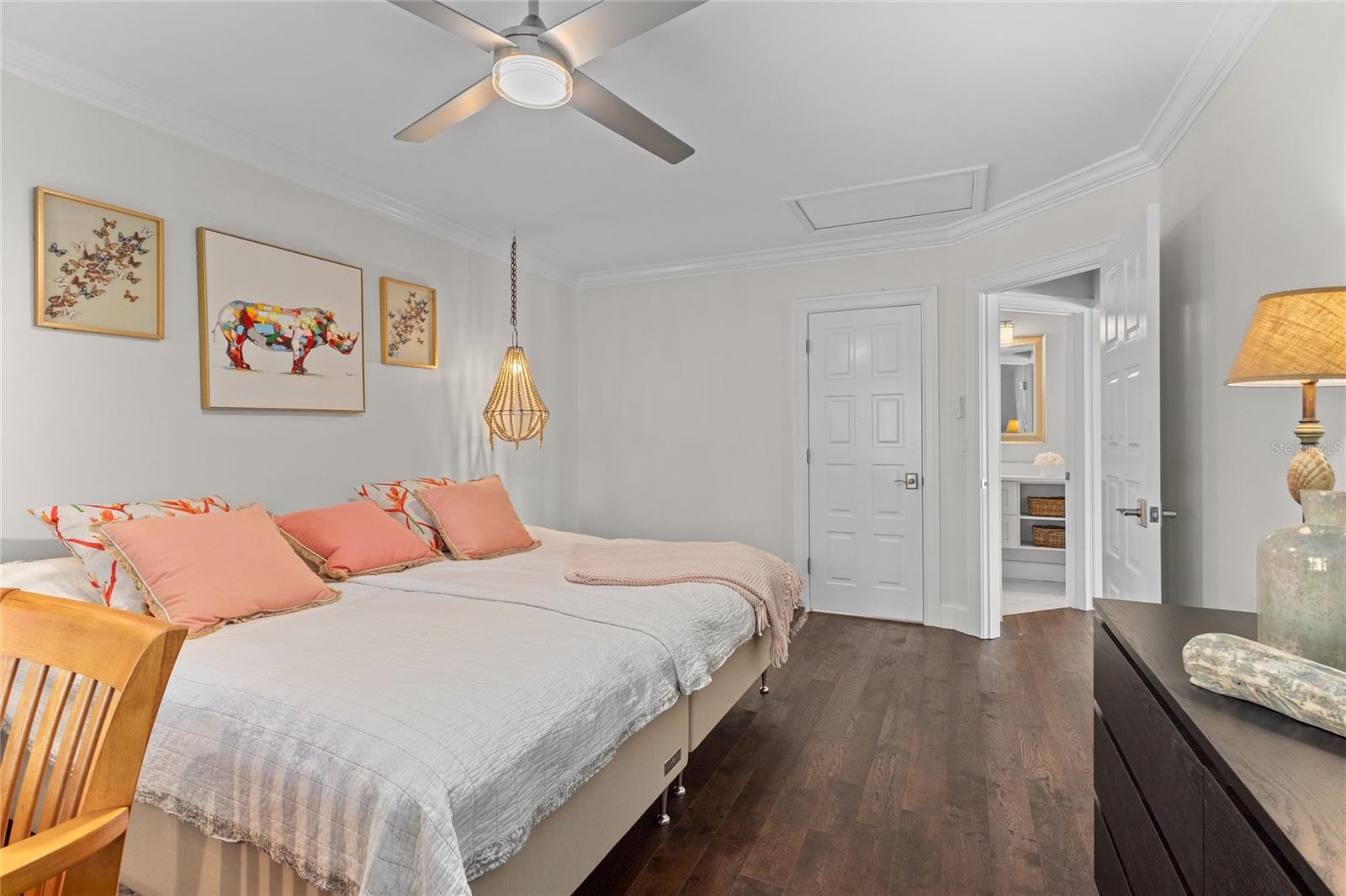 BAY ISLES - Residential
