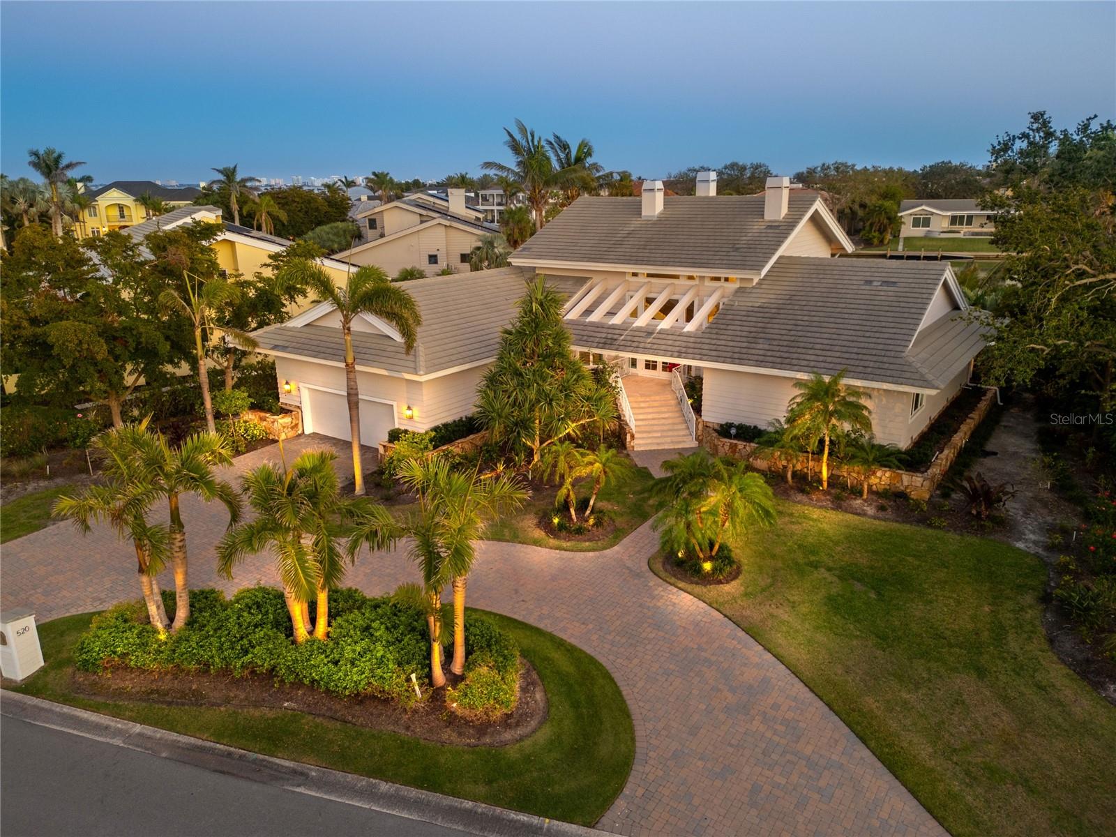 BAY ISLES - Residential