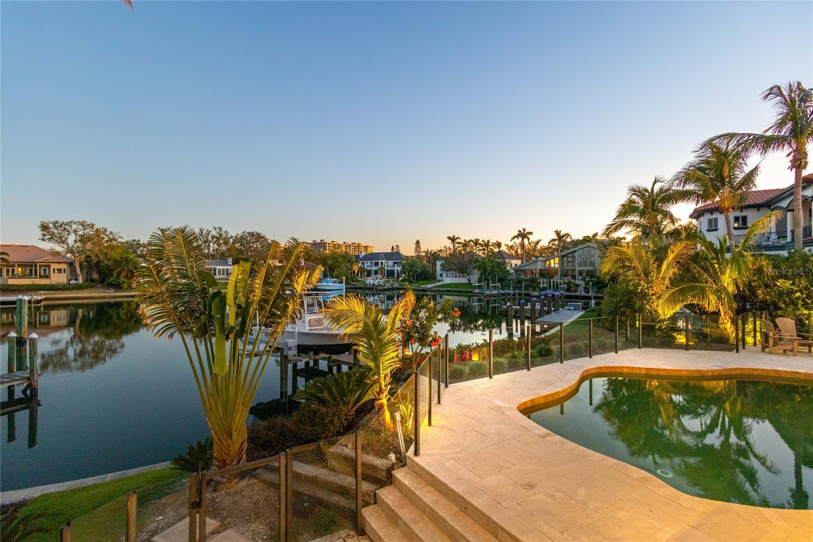 BAY ISLES - Residential