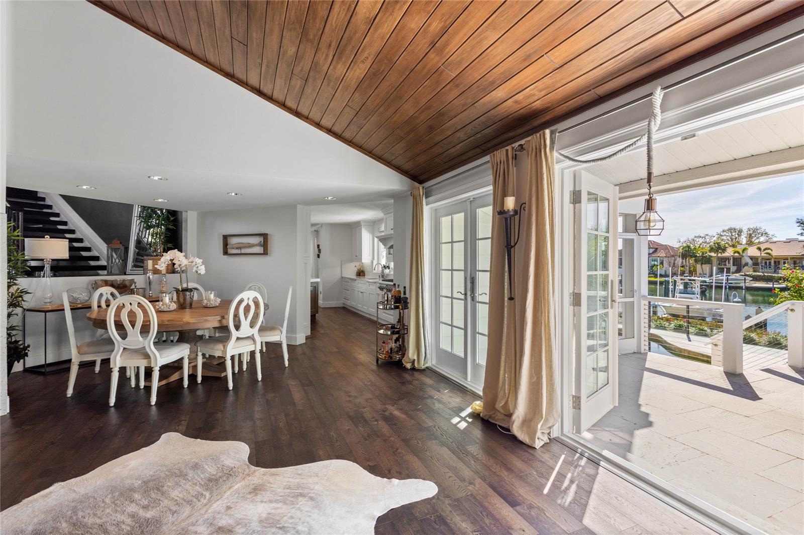 BAY ISLES - Residential