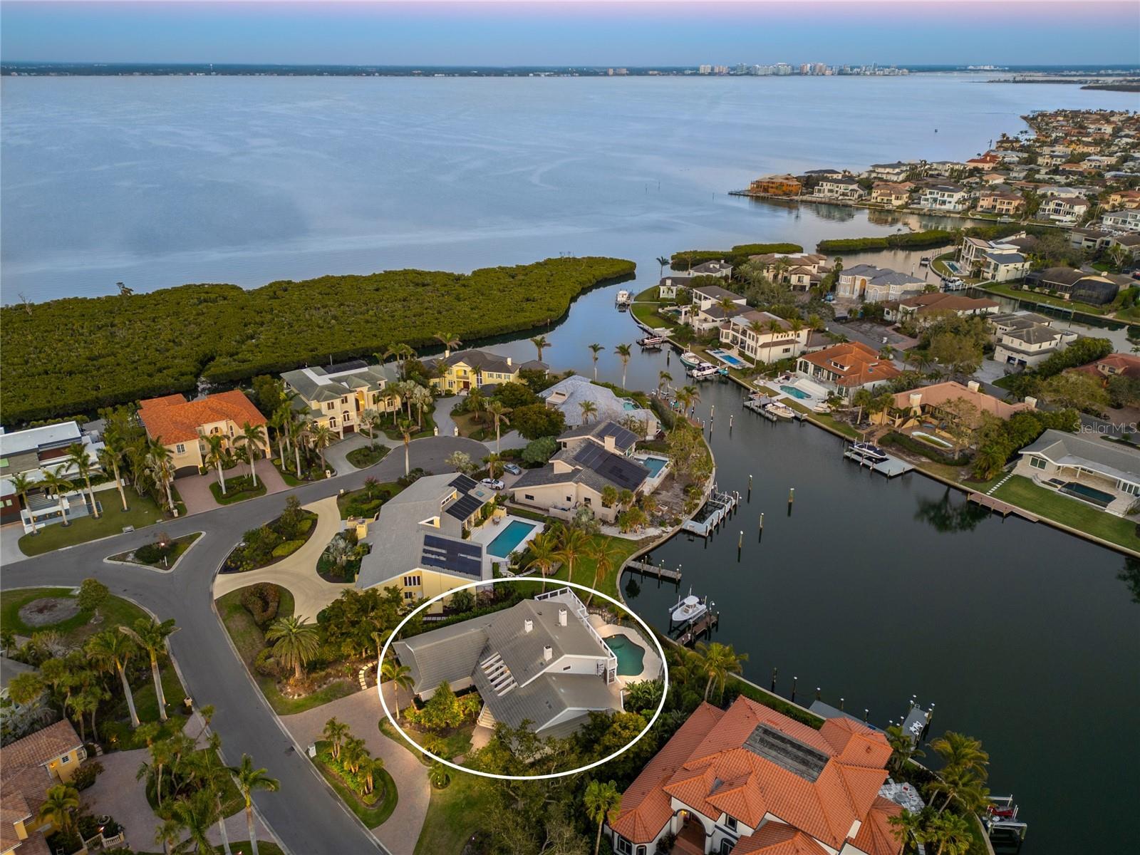 BAY ISLES - Residential