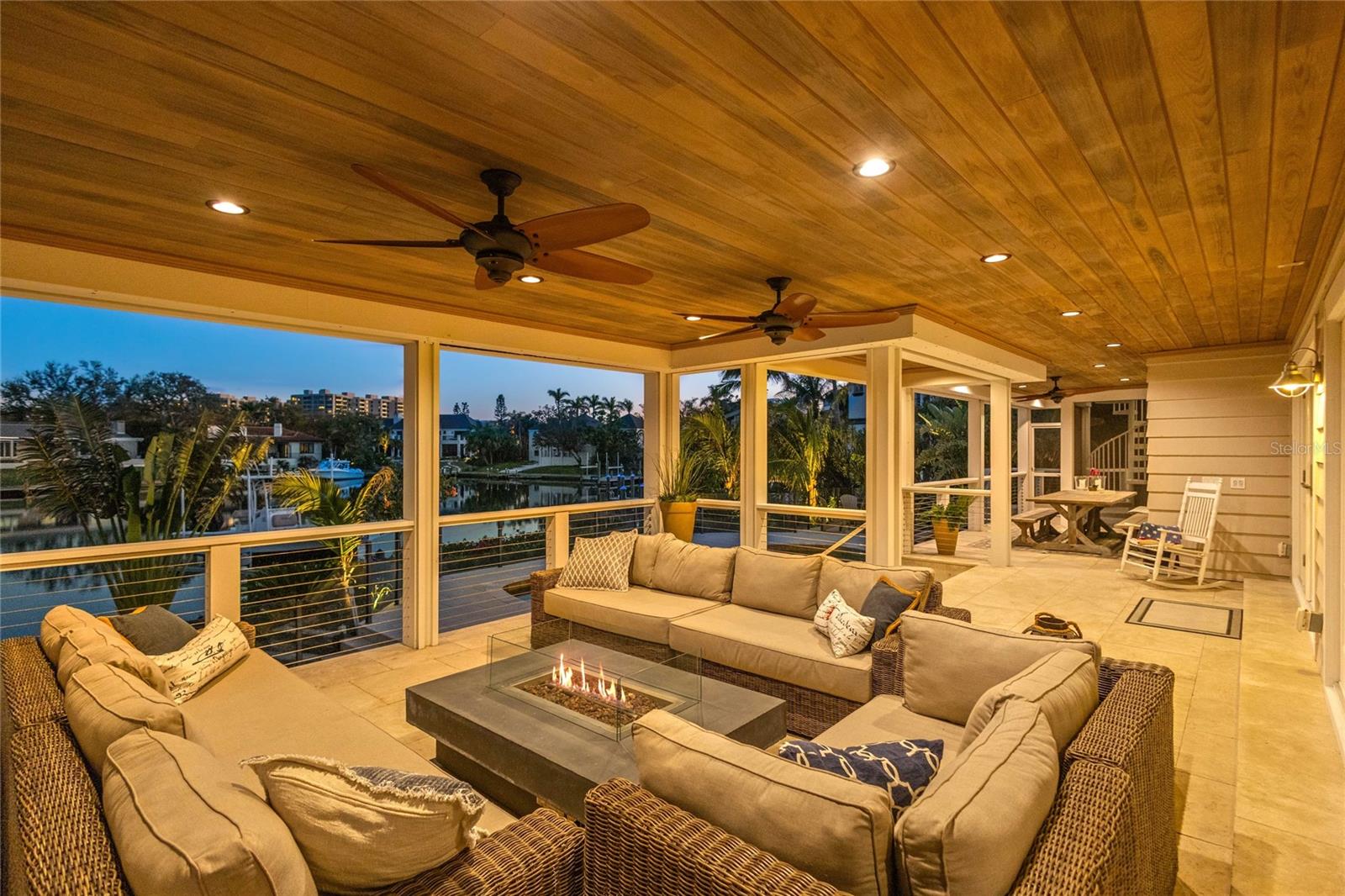 BAY ISLES - Residential