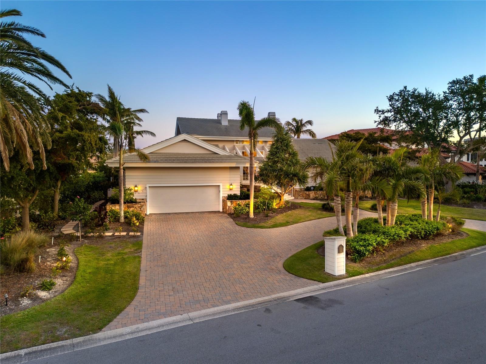 BAY ISLES - Residential