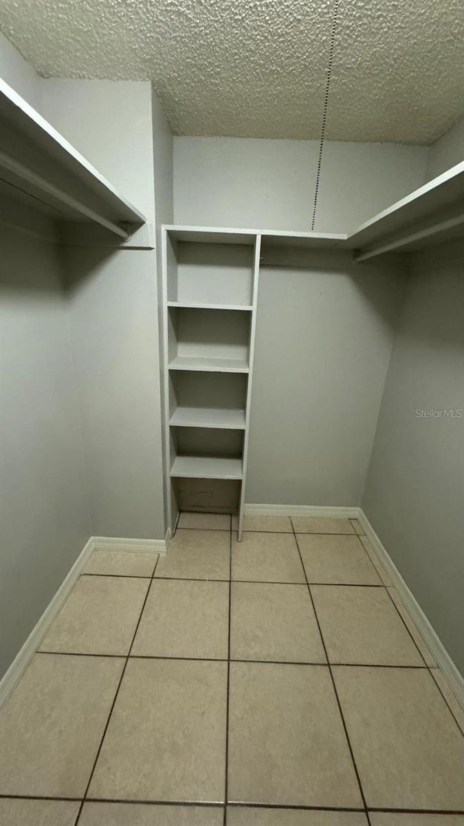 SANDY COVE - Residential Lease