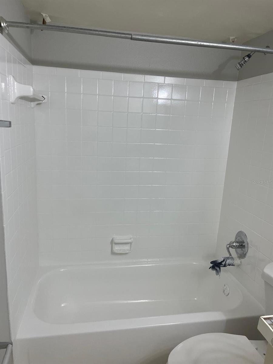 SANDY COVE - Residential Lease