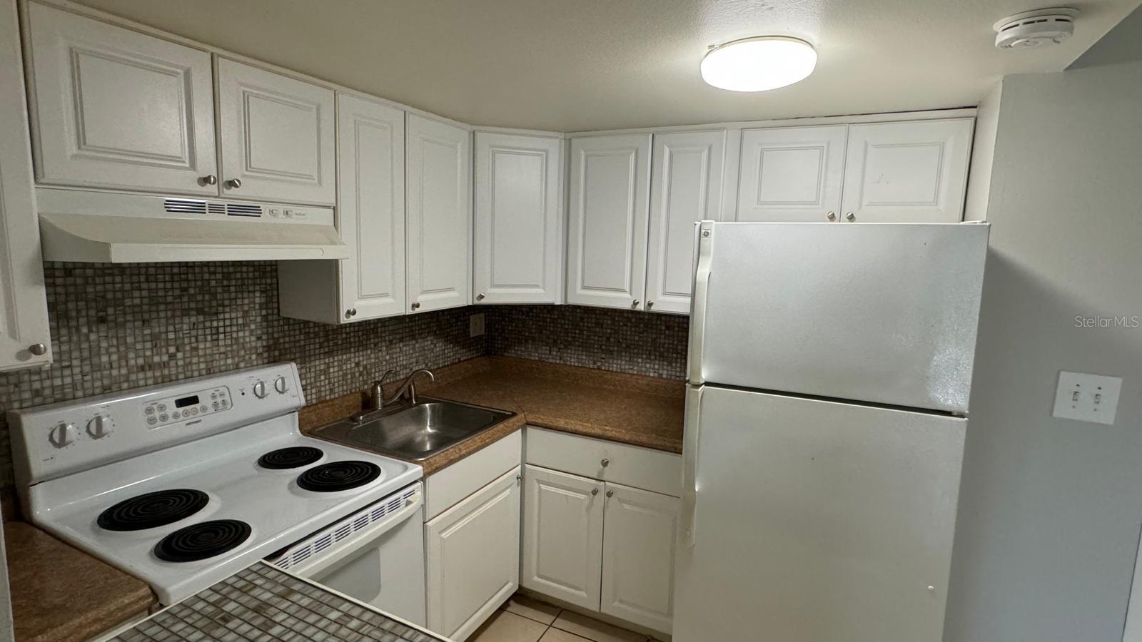 SANDY COVE - Residential Lease