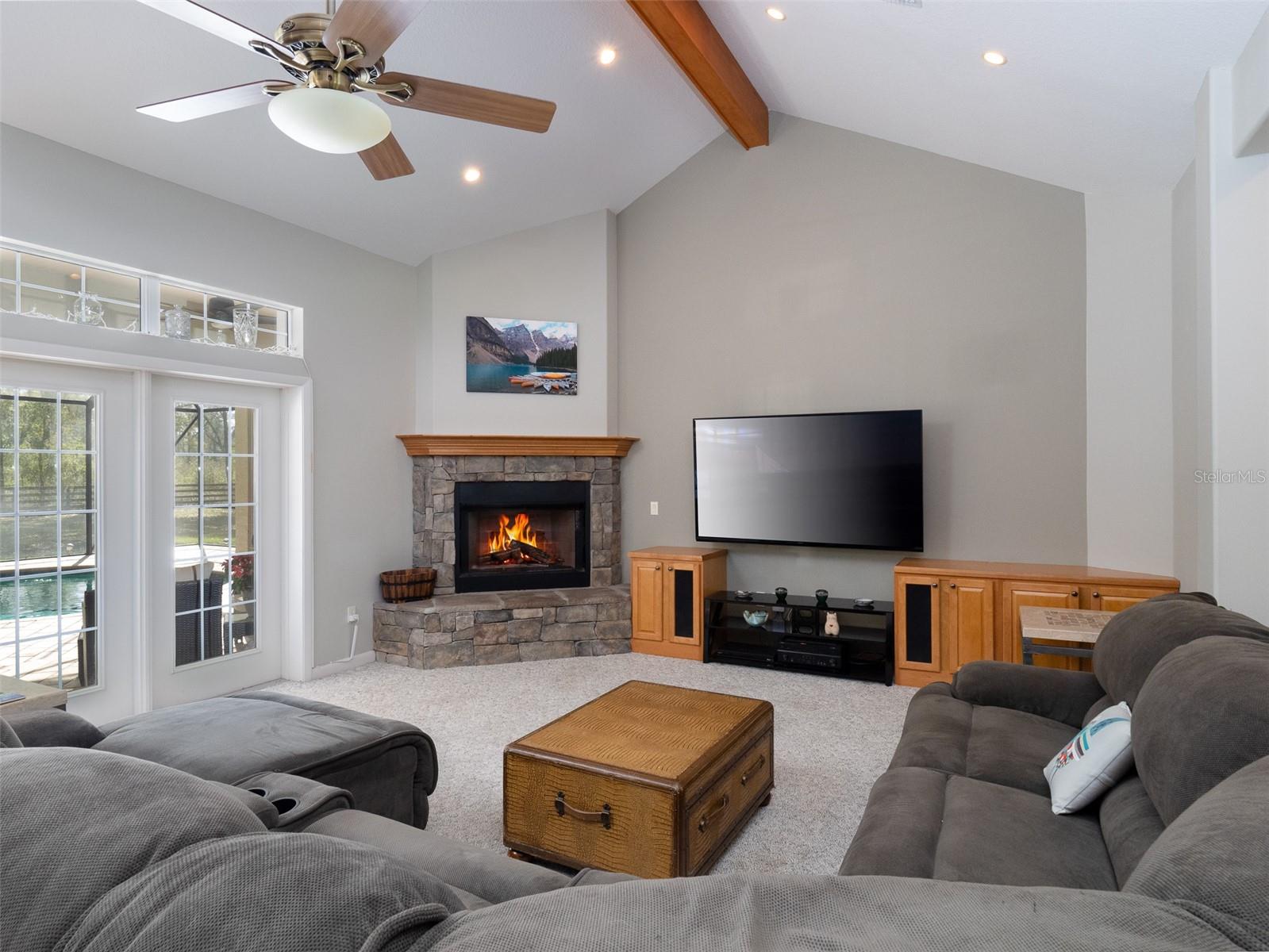 PINNACLE PARK - Residential