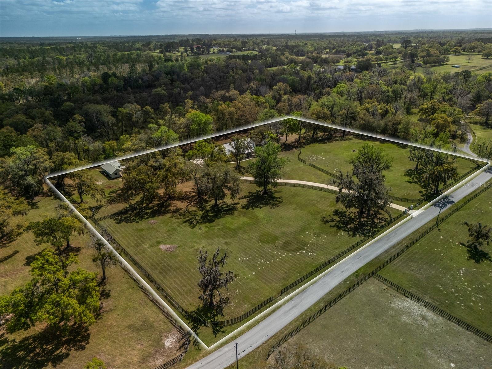 PINNACLE PARK - Residential