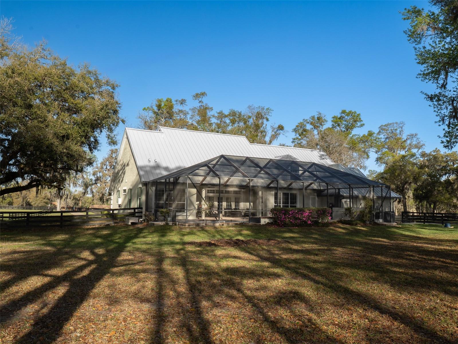 PINNACLE PARK - Residential