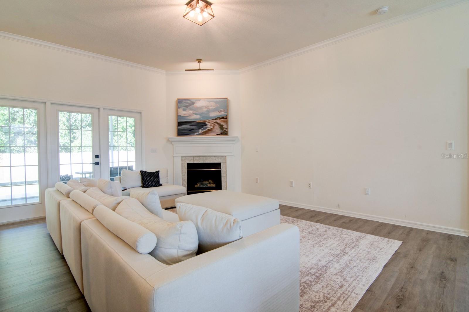 MENTONE CLUSTER PH 8 - Residential Lease