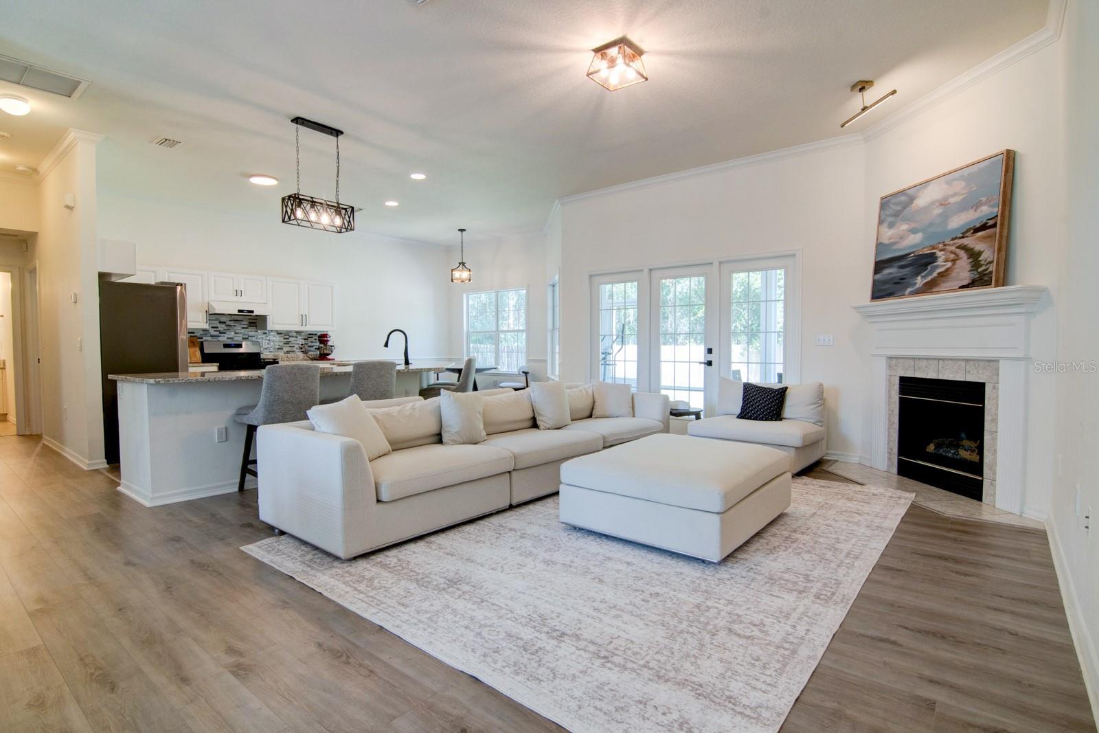 MENTONE CLUSTER PH 8 - Residential Lease