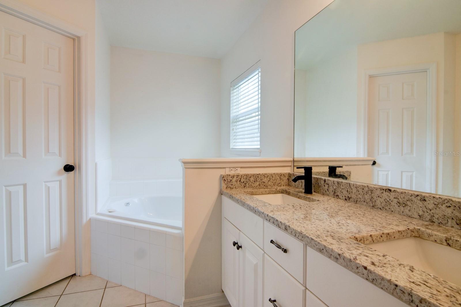 MENTONE CLUSTER PH 8 - Residential Lease