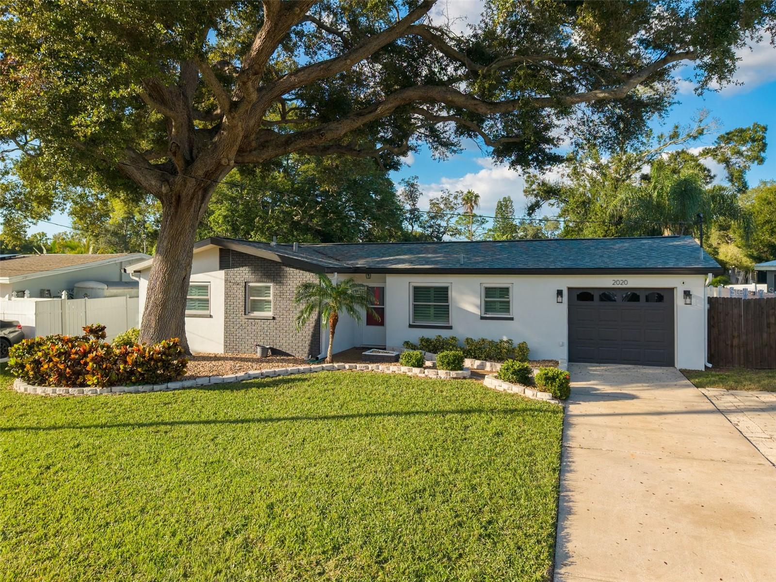 2020 VALLEY DRIVE