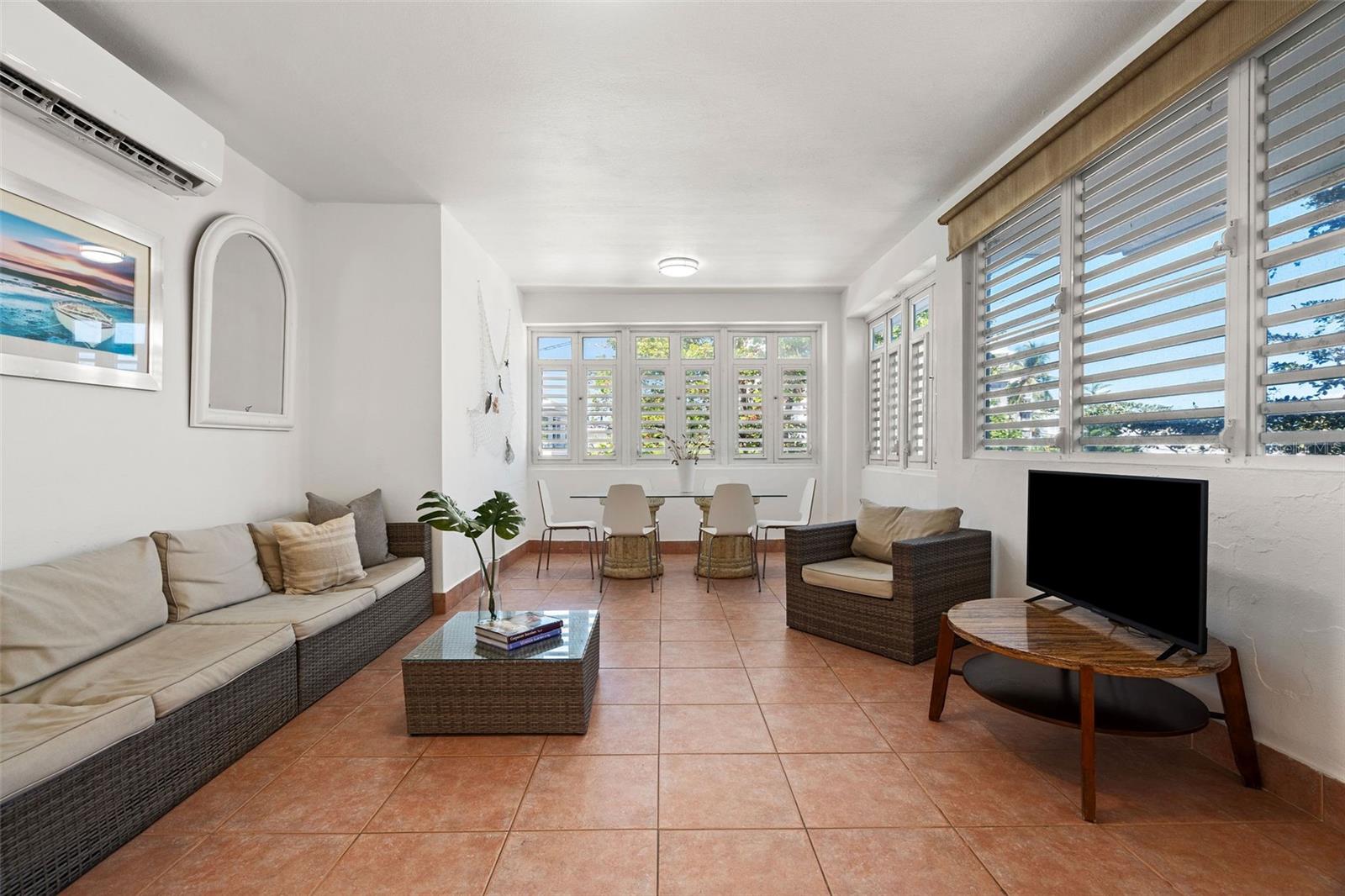 OCEAN PARK - Residential Income