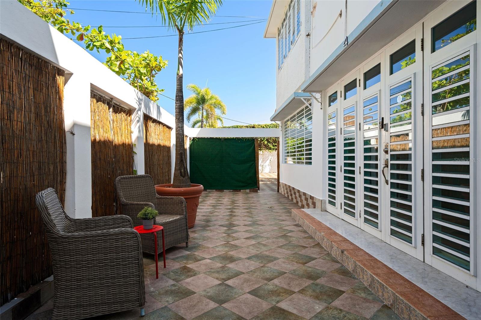 OCEAN PARK - Residential Income