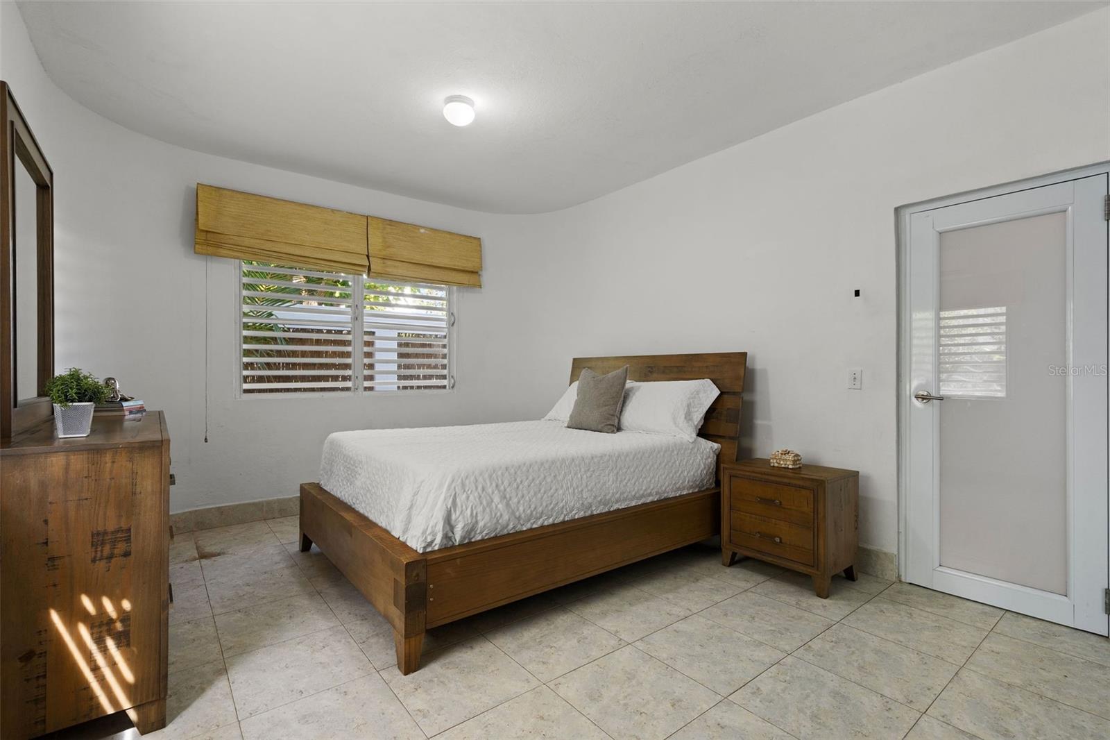 OCEAN PARK - Residential Income