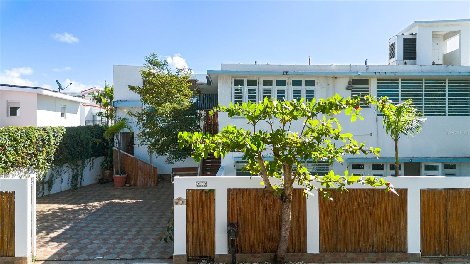 OCEAN PARK - Residential Income