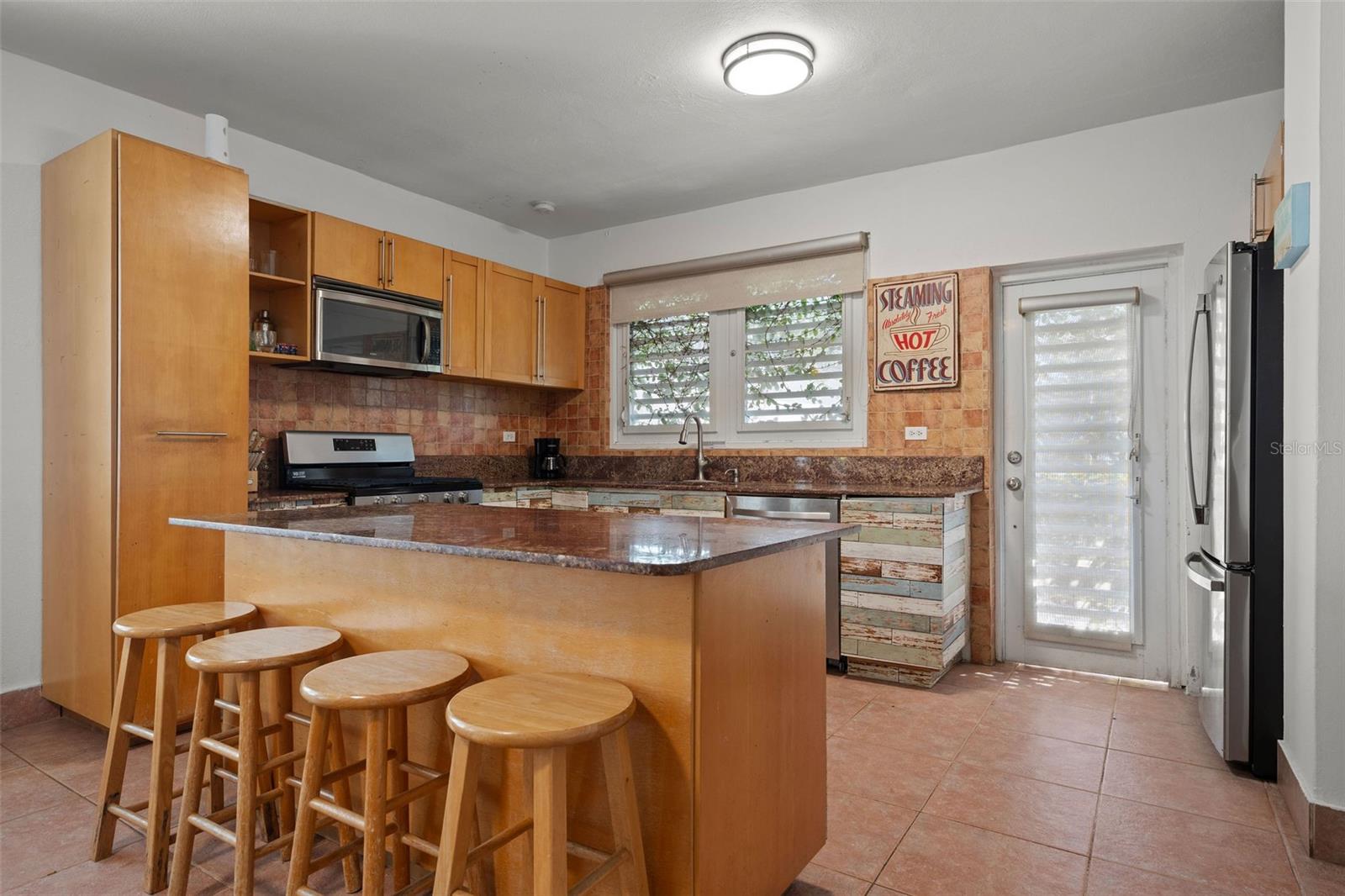 OCEAN PARK - Residential Income