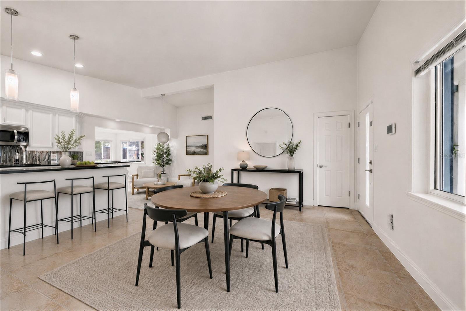 SOUTH GATE MANOR - Residential