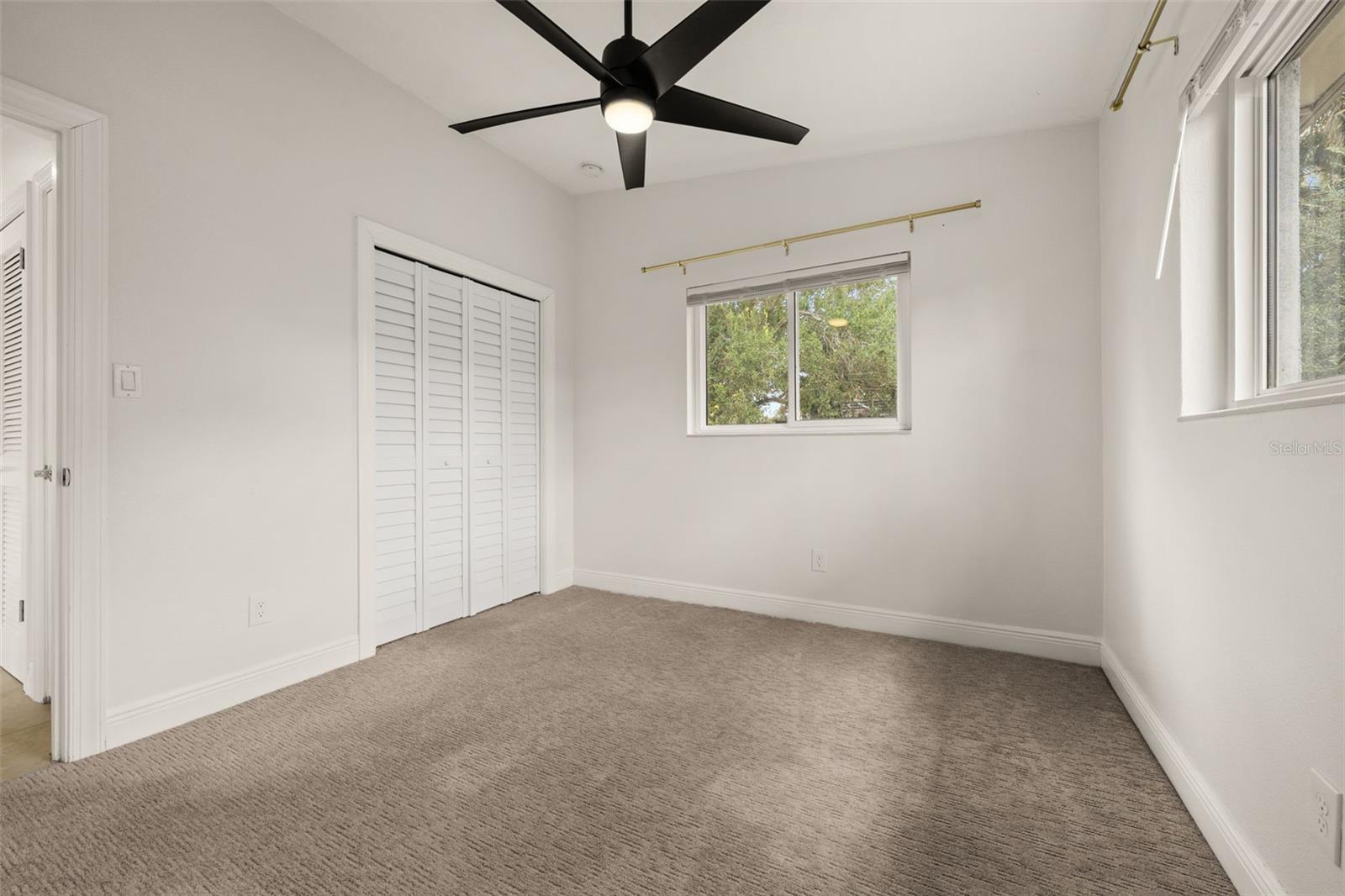 SOUTH GATE MANOR - Residential