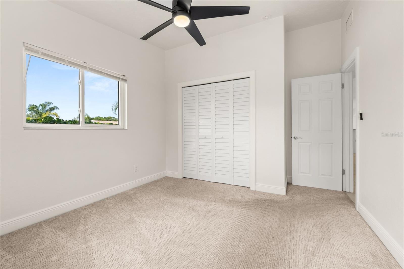 SOUTH GATE MANOR - Residential