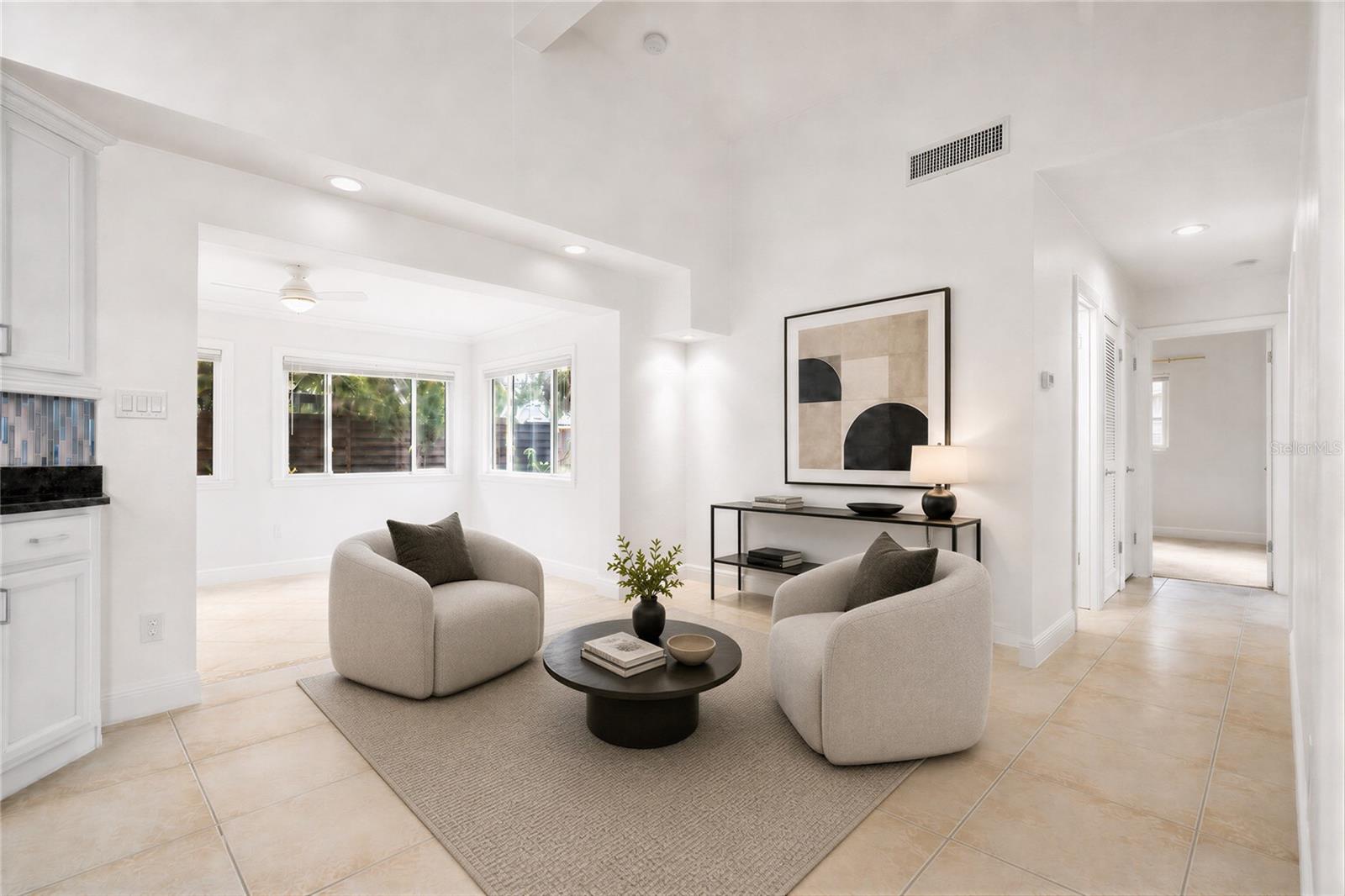 SOUTH GATE MANOR - Residential